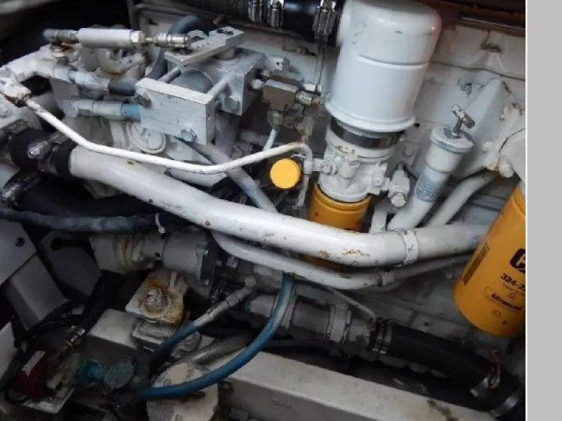 2001 Cabo 31 Express