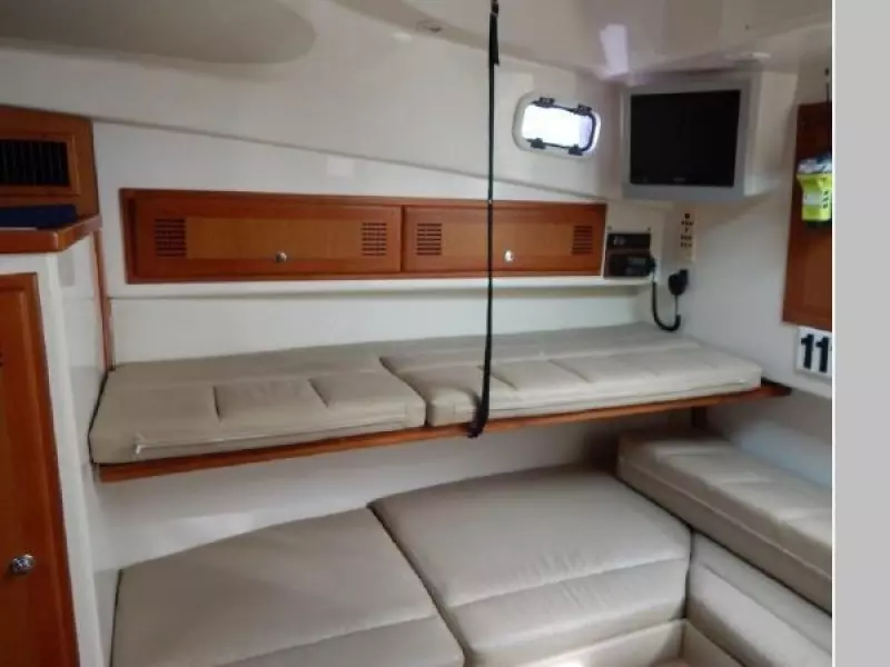 2001 Cabo 31 Express