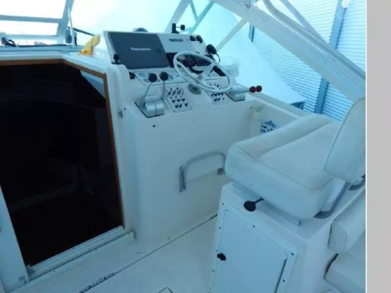 2001 Cabo 31 Express