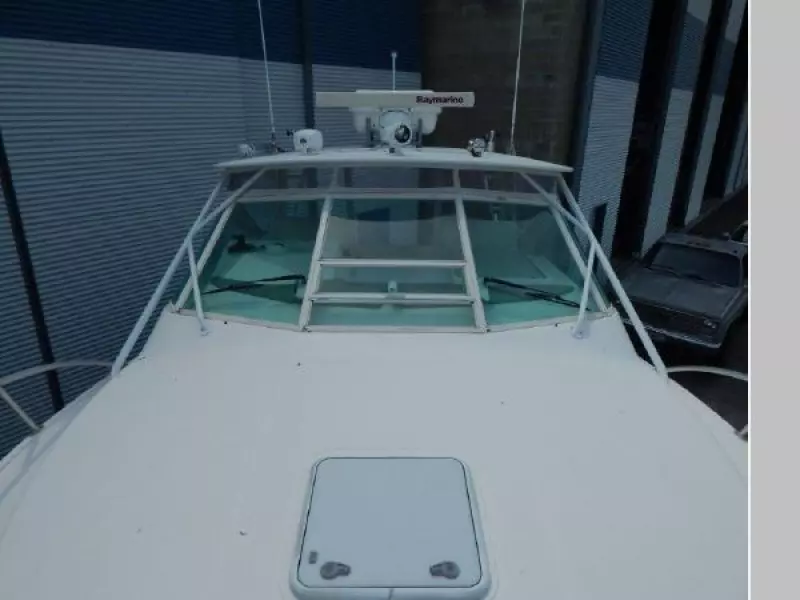 2001 Cabo 31 Express