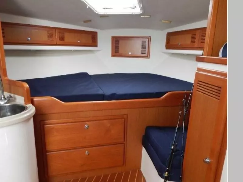 2001 Cabo 31 Express