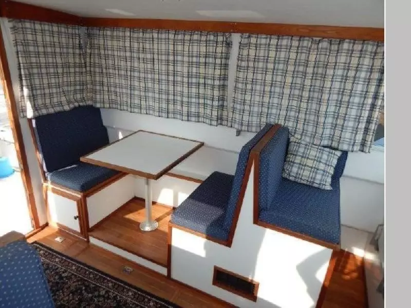 2006 Eastern Casco Bay Flybridge 31