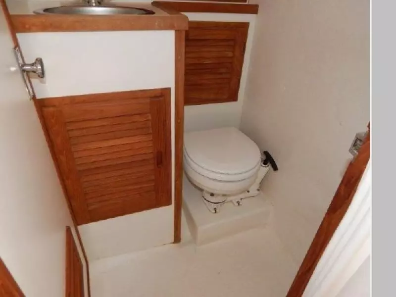 2006 Eastern Casco Bay Flybridge 31