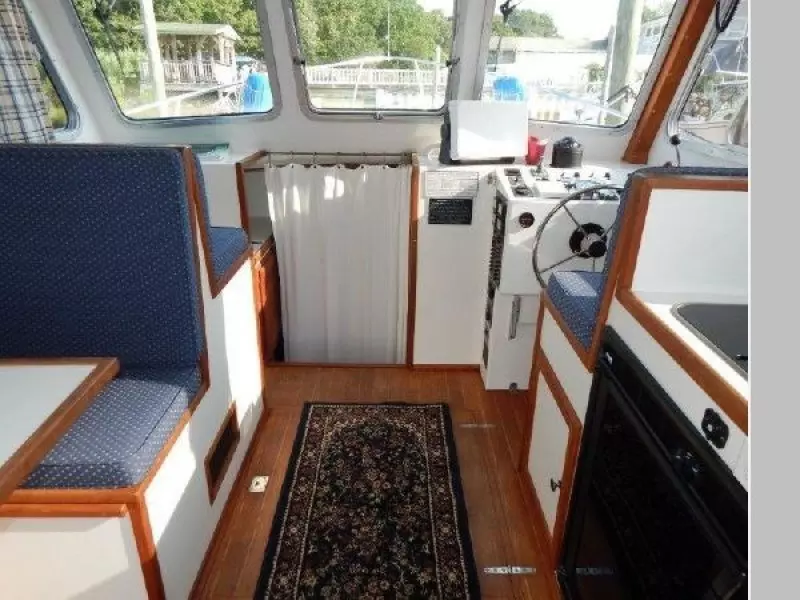 2006 Eastern Casco Bay Flybridge 31