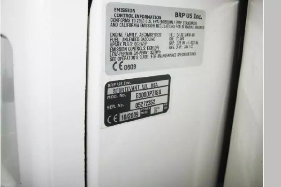 1990 Ocean Master 31 CC