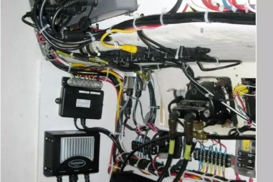 1990 Ocean Master 31 CC