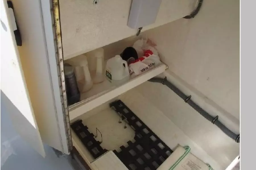 1990 Ocean Master 31 CC