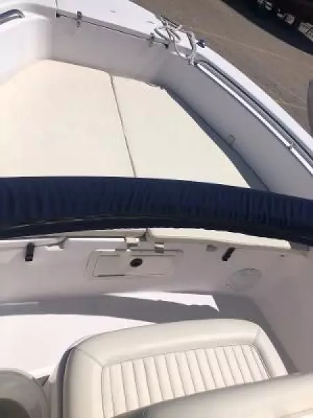 2001 Grady-White 247 Advance