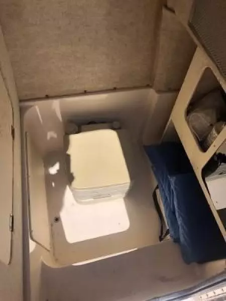 2001 Grady-White 247 Advance