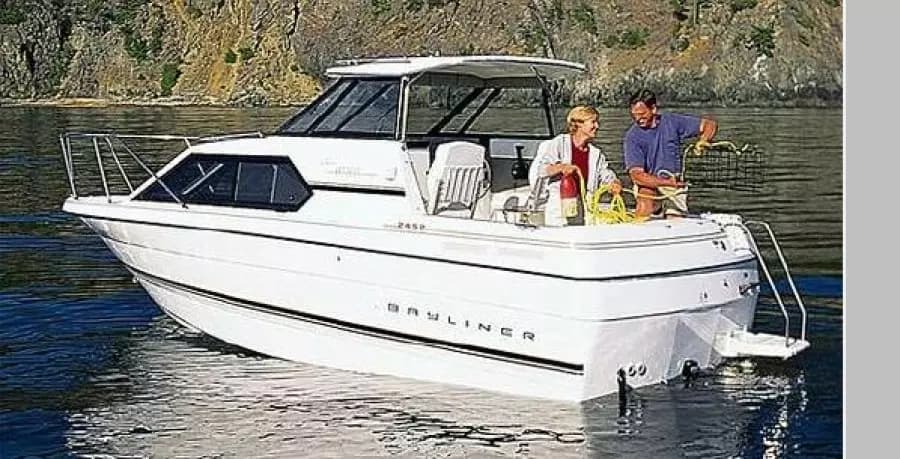 1998 Bayliner 2452 Ciera Express