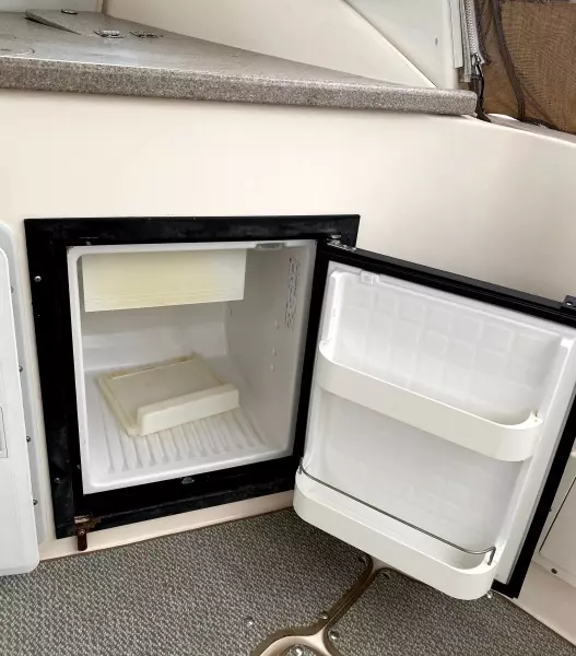 2006 Rinker 320 Express Cruiser