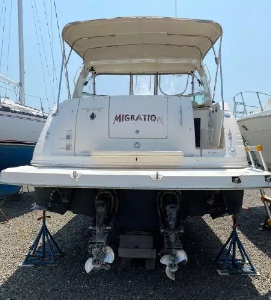 2006 Rinker 320 Express Cruiser