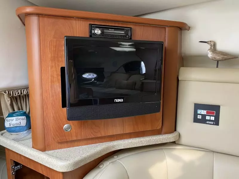 2006 Rinker 320 Express Cruiser