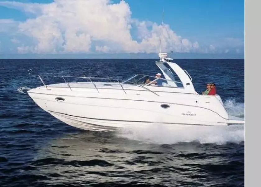 2006 Rinker 320 Express Cruiser