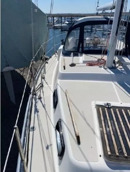 1987 S2 Center Cockpit Sloop