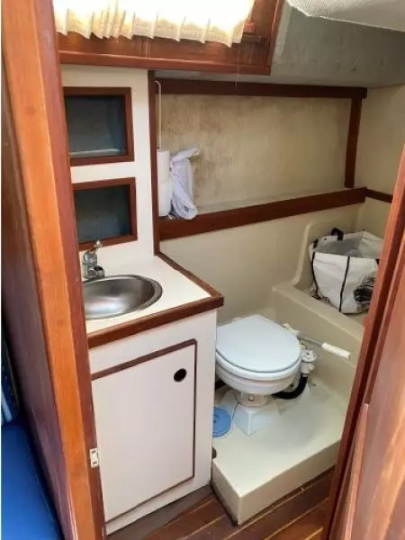 1987 S2 Center Cockpit Sloop