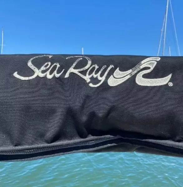 2008 Sea Ray 220 Sundeck