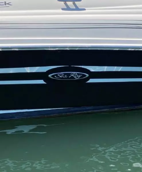 2008 Sea Ray 220 Sundeck