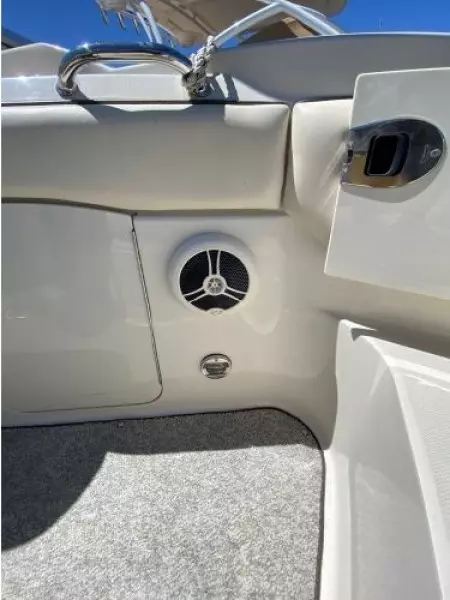 2008 Sea Ray 220 Sundeck