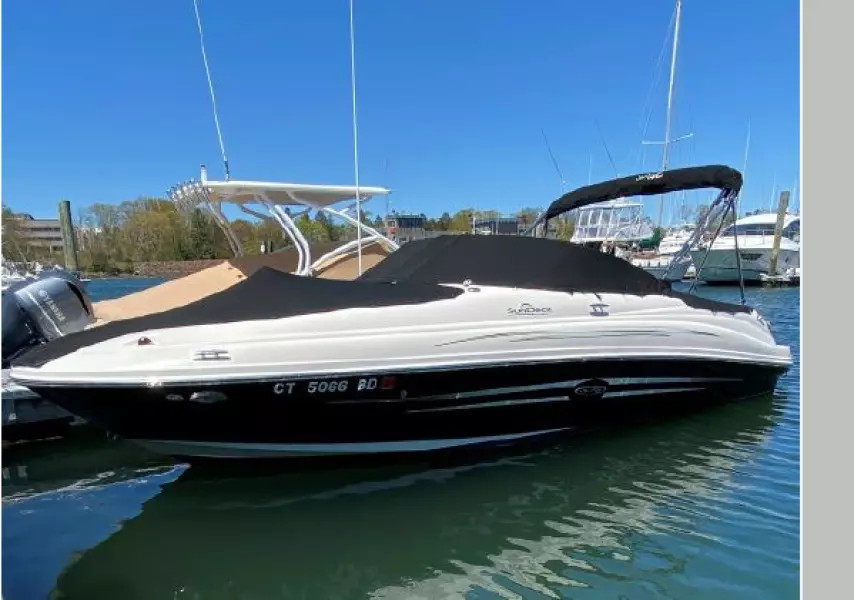 2008 Sea Ray 220 Sundeck