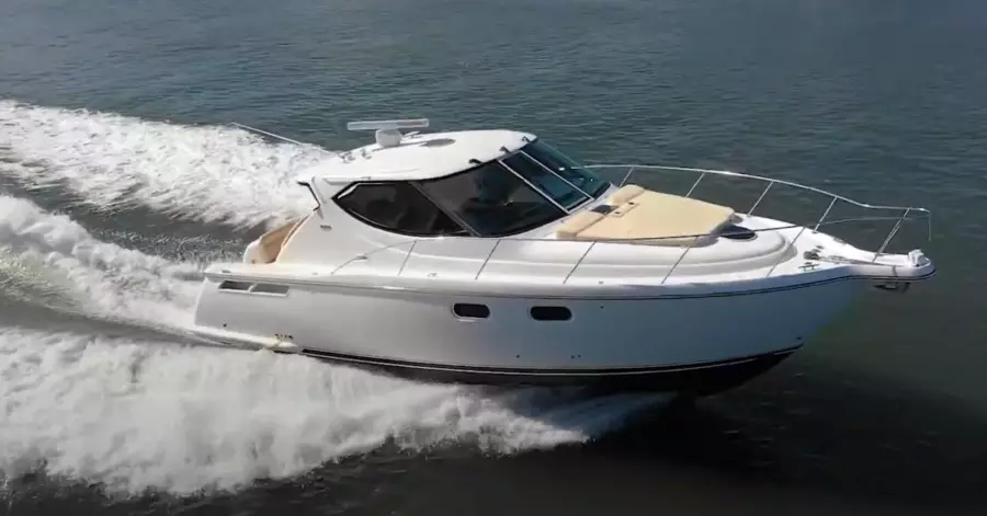 2008 Tiara Yachts 3900 Sovran