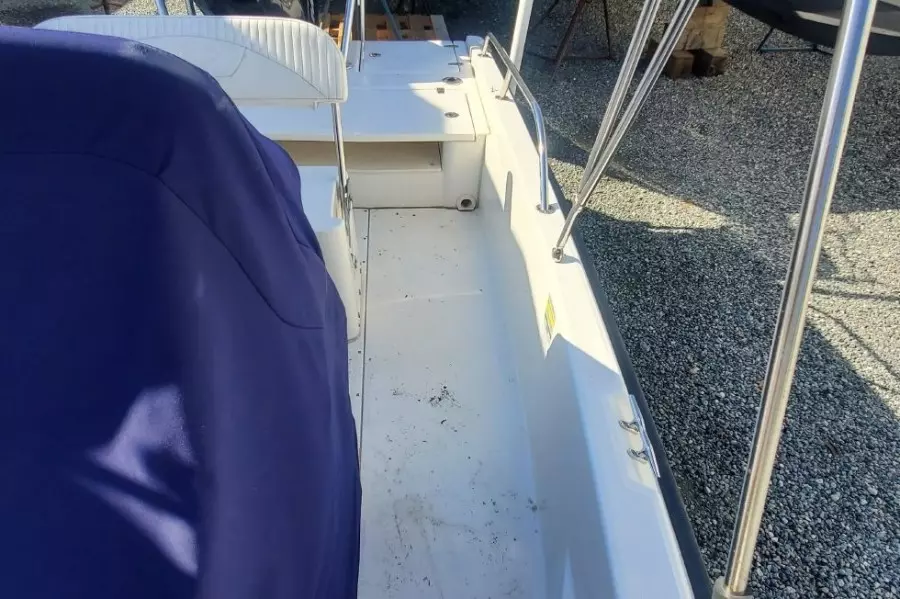 2011 Boston Whaler 180 Dauntless