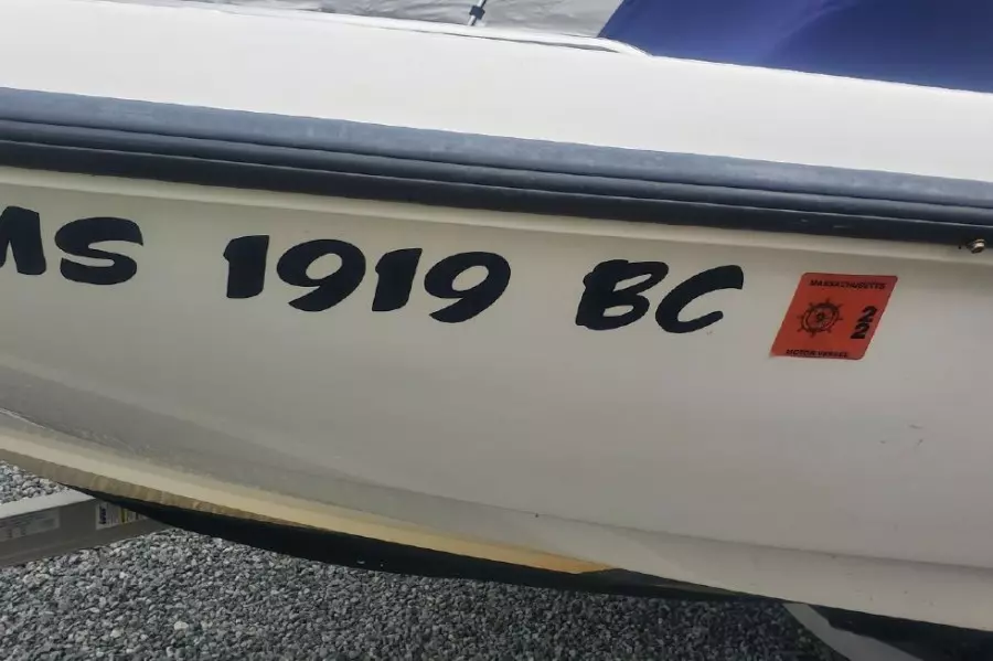 2011 Boston Whaler 180 Dauntless