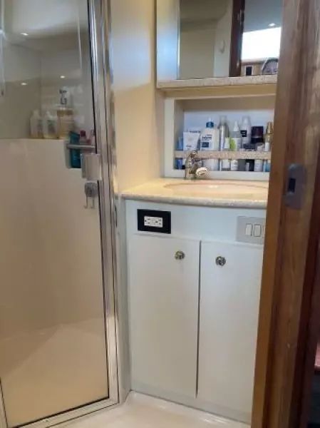 2001 Silverton 330 Sport Bridge