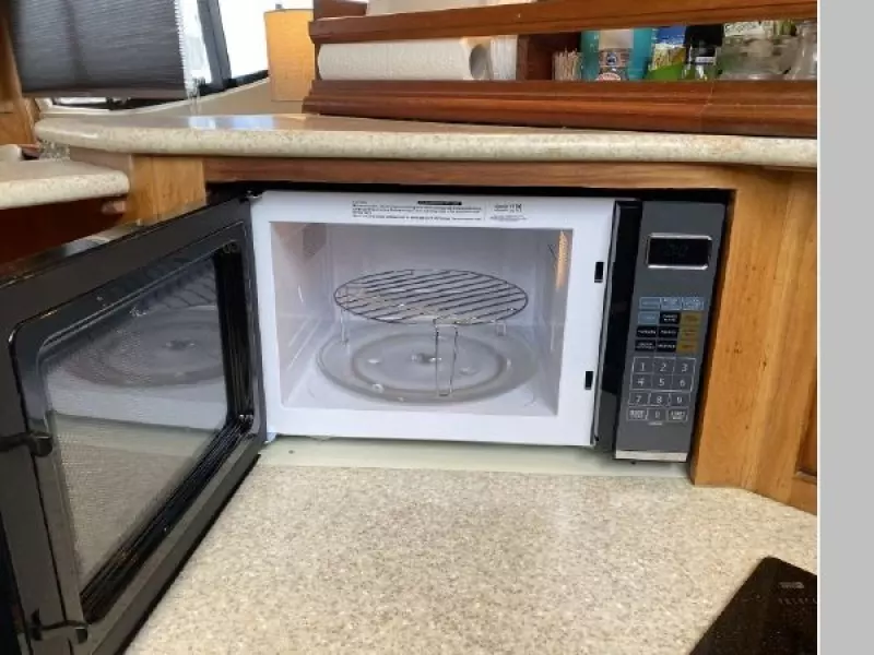 2001 Silverton 330 Sport Bridge