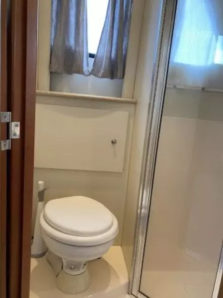 2001 Silverton 330 Sport Bridge