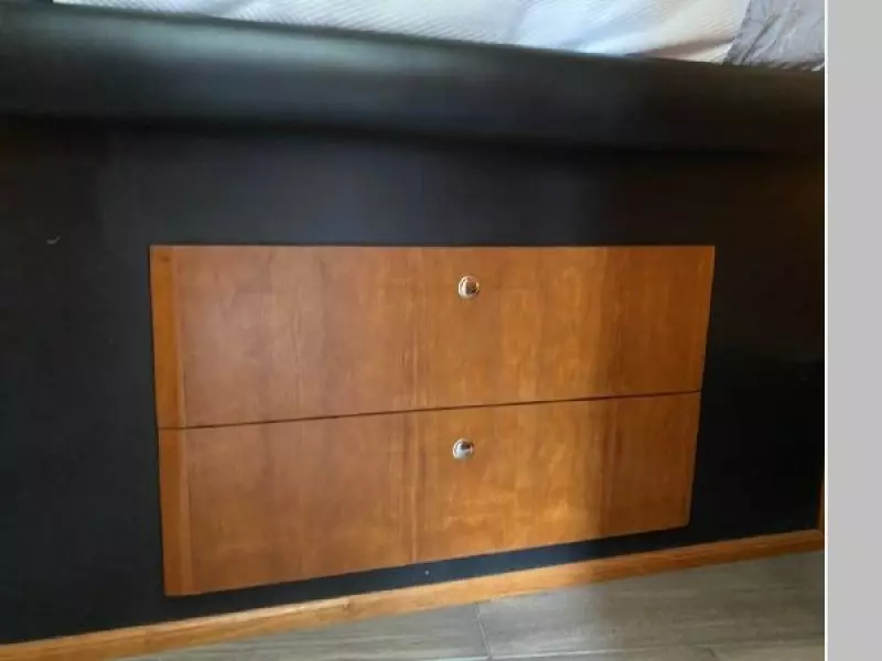 2001 Silverton 330 Sport Bridge