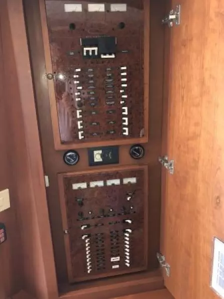 2006 Silverton 43 Sport Bridge