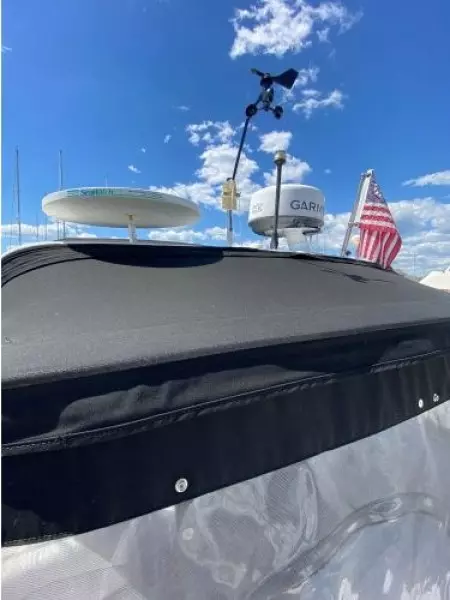 2001 Larson 330 Cabrio