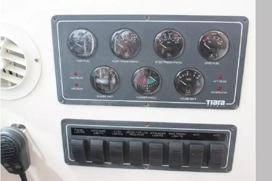 2004 Tiara Yachts 4200 Open