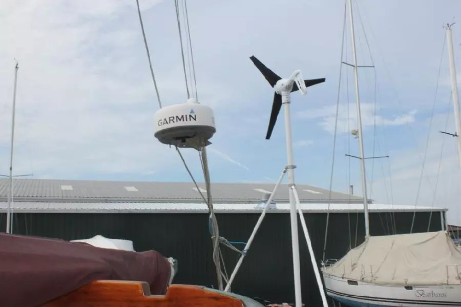 1985 Young Sun 35 Cutter