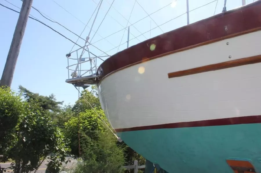 1985 Young Sun 35 Cutter