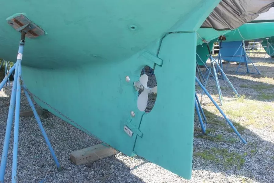 1985 Young Sun 35 Cutter