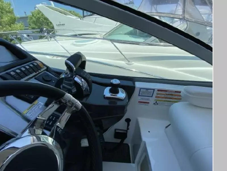 2015 Monterey 335 Sport Yacht