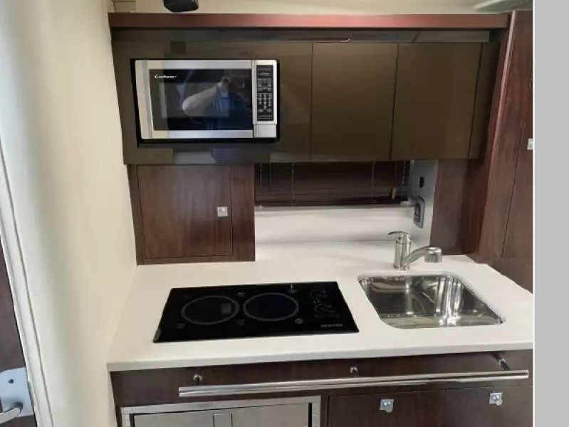 2015 Monterey 335 Sport Yacht