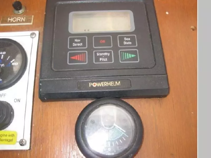 1976 Fisher Pilothouse 30