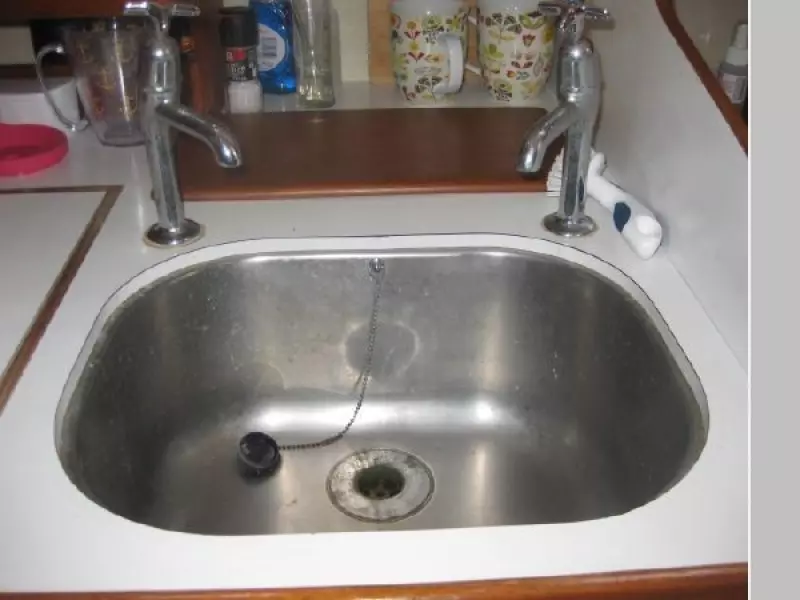 1976 Fisher Pilothouse 30