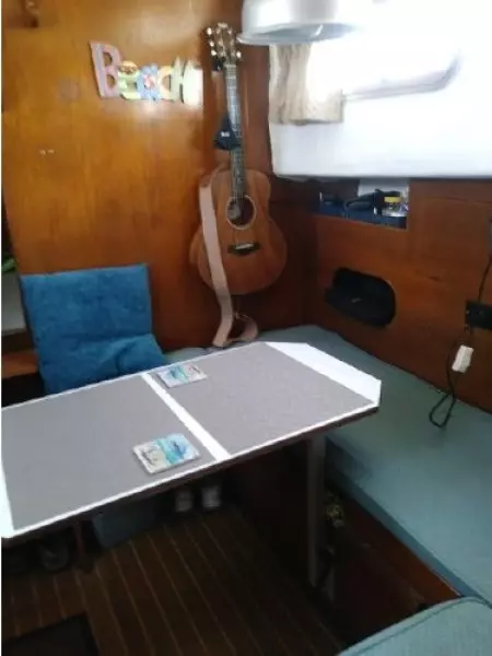 1976 Fisher Pilothouse 30