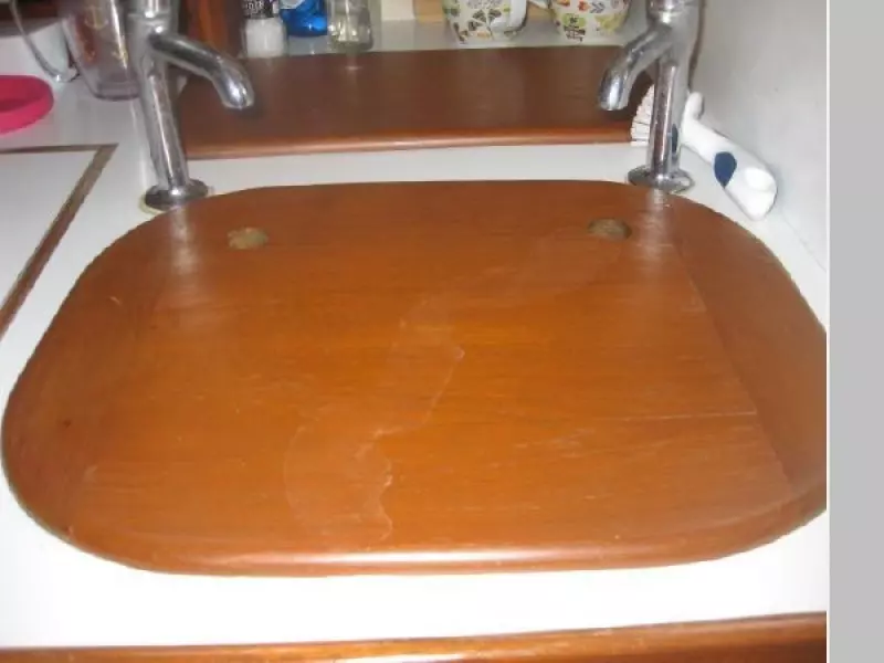 1976 Fisher Pilothouse 30