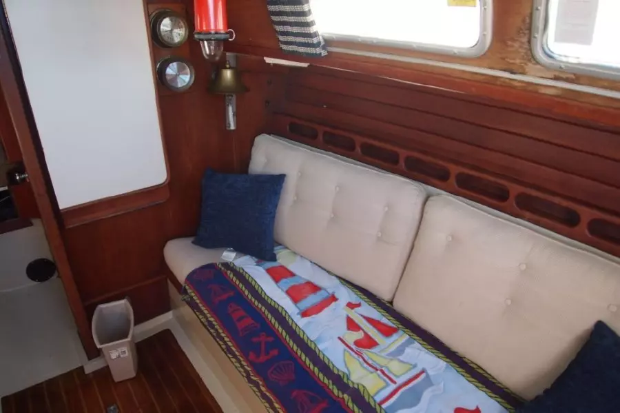 1983 Ericson E25