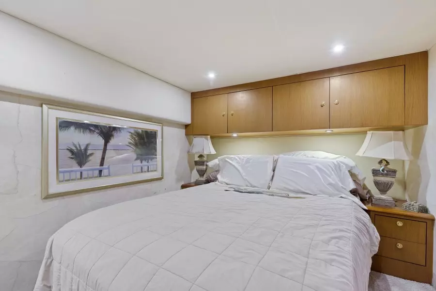 2001 Ocean Yachts 52 SS