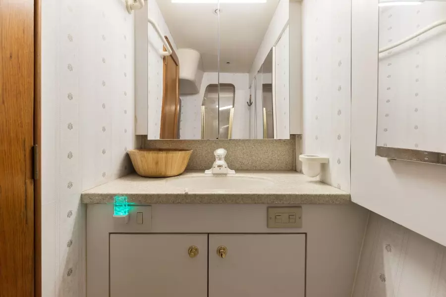 2001 Ocean Yachts 52 SS