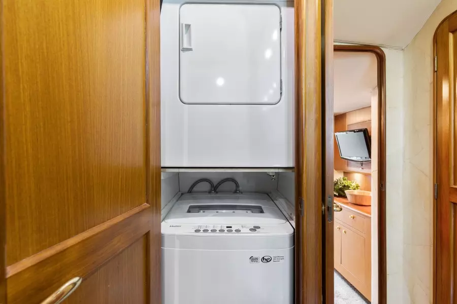 2001 Ocean Yachts 52 SS