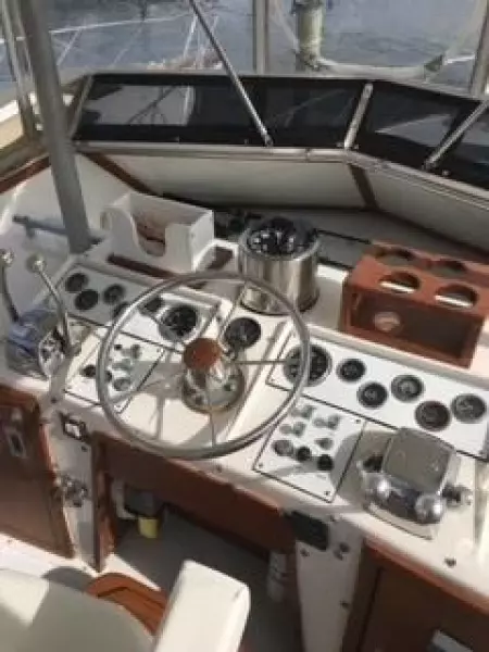 1975 Pacemaker Flybridge Convertible
