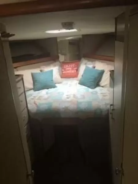 1975 Pacemaker Flybridge Convertible