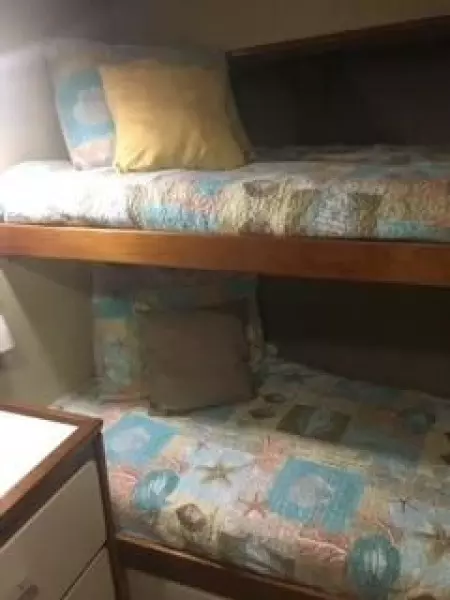 1975 Pacemaker Flybridge Convertible